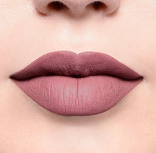 Cargar imagen en el visor de la galería, Matte Intense Lip color Arantza Cosmetics
