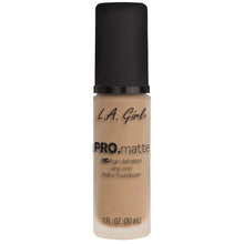 Cargar imagen en el visor de la galería, Base Pro Matte foundation L.A. Girl
