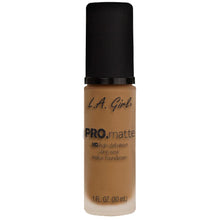 Cargar imagen en el visor de la galería, Base Pro Matte foundation L.A. Girl
